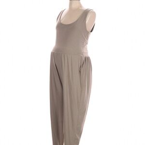 Beyond yoga maternity jumpsuit size med
